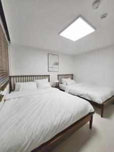 Check in Seoul Hongdae