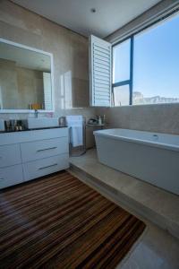 Sedgemoor Villa with 360 views & loadshedding free