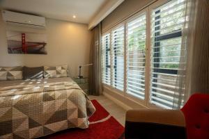 Sedgemoor Villa with 360 views & loadshedding free