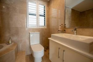 Sedgemoor Villa with 360 views & loadshedding free