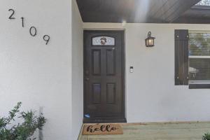 Prime Tampa Loc Near Ybor City 4 Bedrooms 6TVs