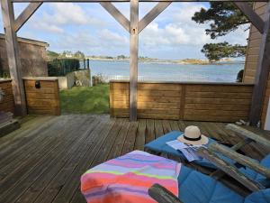 Charmante maison avec accès direct à la plage et vue mer incroyable