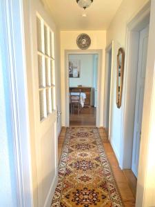 Aulouison Maison spacieuse et paisible de 200 m2, à proximité du Parlement européen