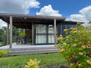 Campings La Buissonniere Lodges : photos des chambres