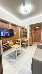 10-15mins walk to Mall of Asia - Shore 3 Residences Tower 2