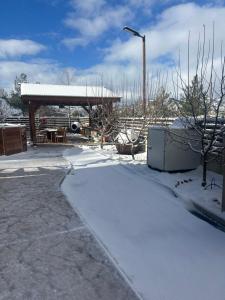 DIAMOND Stone Wooden Guest House