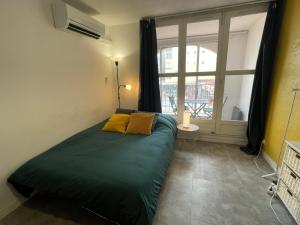 Studio tout confort Climatisé avec Wifi à 2mn à pied de la plage