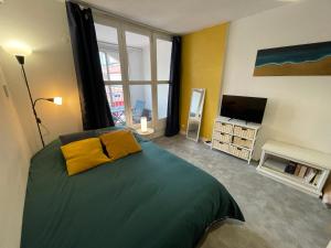 Studio tout confort Climatisé avec Wifi à 2mn à pied de la plage