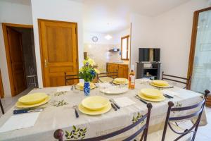 Appartements La Caletta Corsa Apartments con due camere a 100 m dal mare - WiFi fibra FTTH - ALL INCLUSIVE : photos des chambres