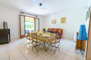 Appartements La Caletta Corsa Apartments con due camere a 100 m dal mare - WiFi fibra FTTH - ALL INCLUSIVE : photos des chambres