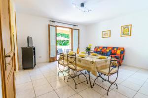 Appartements La Caletta Corsa Apartments con due camere a 100 m dal mare - WiFi fibra FTTH - ALL INCLUSIVE : photos des chambres