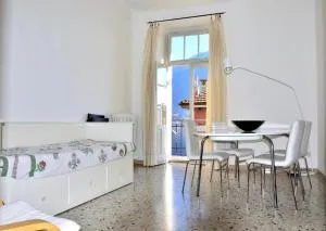 The Magic Lake - Apartment with Balcony and Lake View - Colonno