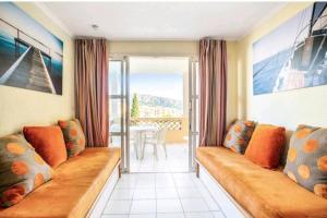 Appartement 45 personnes vue mer piscine et montagne Cap Estérel Pierre et Vacance nature et sport