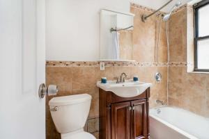 428-2E Newly furnished 2BR Prime Midtown sleeps 5