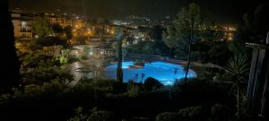 Appartement 45 personnes vue mer piscine et montagne Cap Estérel Pierre et Vacance nature et sport