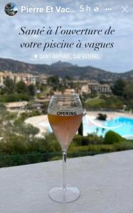 Appartement 45 personnes vue mer piscine et montagne Cap Estérel Pierre et Vacance nature et sport