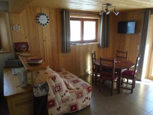 Appartements La Bartavelle : photos des chambres