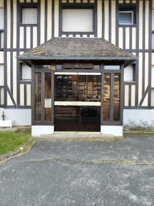 Grand appartement 3 pièces, terrasse au sud et mer à 80m