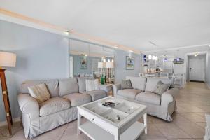 313 - Dazzling Oceanfront 22