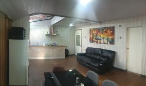 Casa Av Alemania - Phillippi