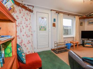 The Annexe, Laburnum