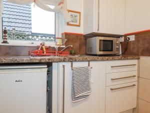 The Annexe, Laburnum