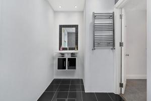 Chelsea Modern Apartments