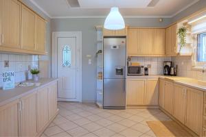 Luxury Garden Villa - Elegant rural retreat, heated pool