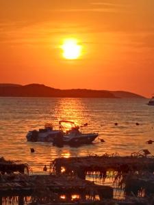 Villa 3 Ishujt Ksamil - 3hvězdičkové hotely ve městě Ksamil