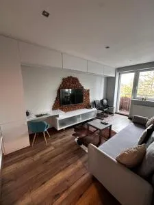 WE Apartment - close to the center & city view, Self check-in 24h - Felsőmicsinye