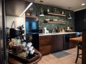 Downtown Boise Sunset Ave Romantic Private Suite - Horseshoe Bend