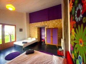 Maisons de vacances La Maison Pop-70-s-Spot Nature-B&B : photos des chambres