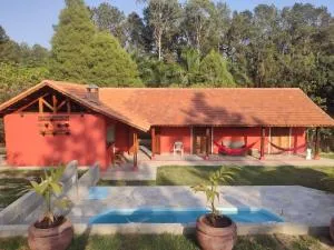 Exuberante chácara com lago Águas S Pedro - Domingada