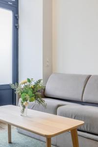 Enjoy in a Lovely Nest with modern design