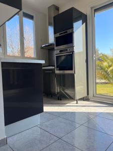 Maisons de vacances Villa climatise avec piscine et jacuzzi : photos des chambres