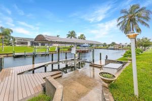 Villa Annabella - Direct Gulf-access home welectric-heated pool & boat lift - SWFL Rentals