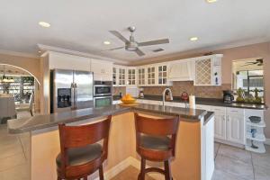 Villa Connie - Remodeled gulf-access electric-heated pool home wgame room & bikes - SWFL Rentals