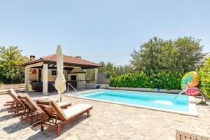 Countryside House Dugobabe