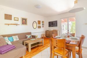 Countryside House Dugobabe