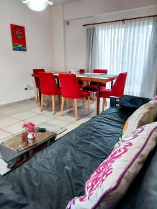 Departamento para 6 con cochera a 4 cuadras subte H