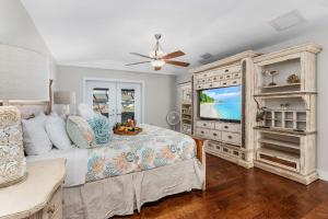 Villa Dasha - Luxury 2-story gulf-access home welec-heated pool & beautiful lanai - SWFL Rentals