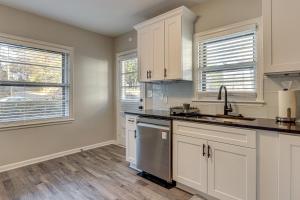 2 Mi to Midtown Chic Apartment in Atlanta!