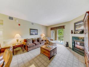 Whispering Pines 424
