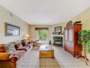 Whispering Pines 424