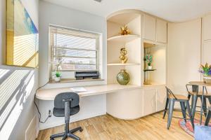 Shop, Golf and Hike Modern Scottsdale Studio!