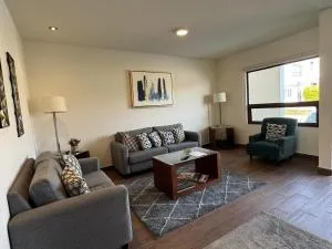 Swiss House - San José el Alto