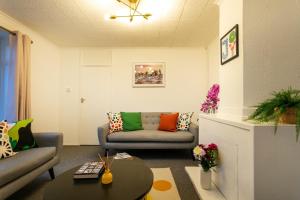 3Br-5Guests-Parking-Netflix-10minCentralNottingham