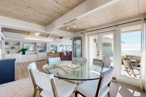 Forever Views Oceanfront, dog-friendly home with deck, firepit, grill, & sweeping ocean views