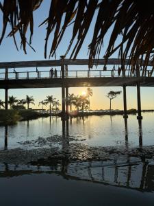 Luxurious 2 Bedroom Upscale Condo