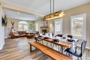 8 Mi to Keystone Home with Hot Tub in Dillon